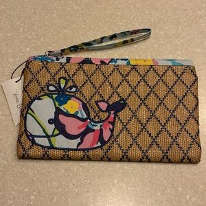 NWT Vera Bradley Marian Floral Beach Wristlet Zip Top